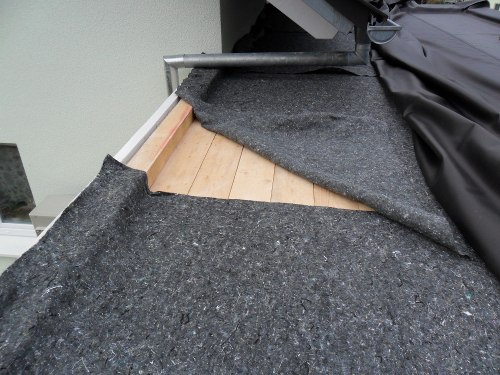 Pic of sealing garage roof