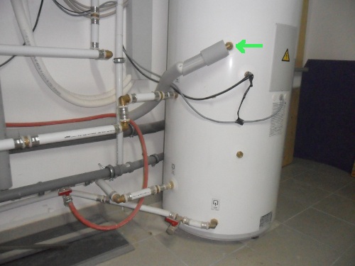Pic of connections to hot water tank